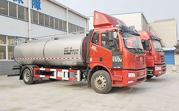 冷藏奶罐車(chē)，奶罐車(chē)罐一體，拉奶的罐車(chē)價(jià)格